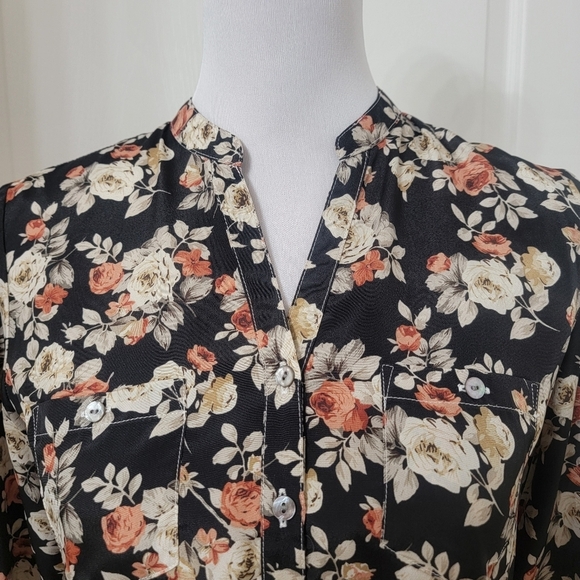 Van Heusen Size M Black with Floral Button Down Blouse, Excellent Used Condition - Picture 3 of 13